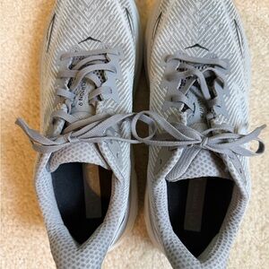 HOKA Clifton 9 Running Shoes Gray Men’s Size 10.5 Wide 2E